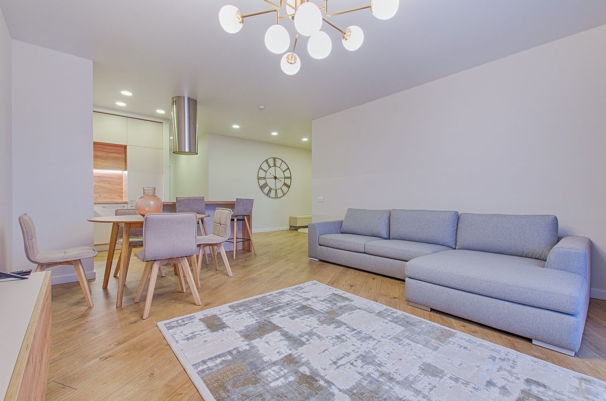 Image importée depuis https://www.reneuv.fr/wp-inside/uploads/2021/06/apartment-chairs-contemporary-1743227.jpg