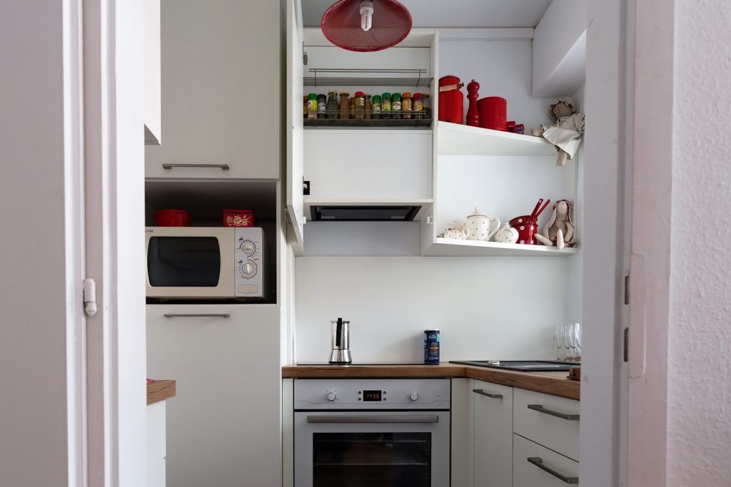 Image importée depuis https://www.reneuv.fr/wp-inside/uploads/2021/07/cuisine-rangements-1024x683-1.jpg