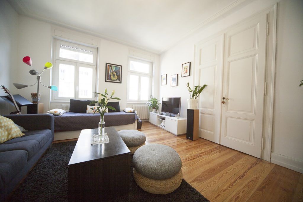 Image importée depuis https://www.reneuv.fr/wp-inside/uploads/2021/07/renovation-sejour-1024x683-1.jpg