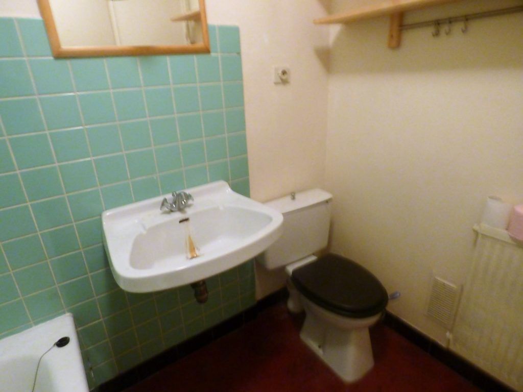 salle de bain wc avant renovation